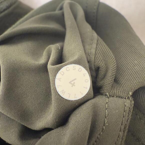 Lululemon Shorts Women Size 4 In-Form Luxtreme Four Way‎ Stretch Drawstring - Picture 7 of 8